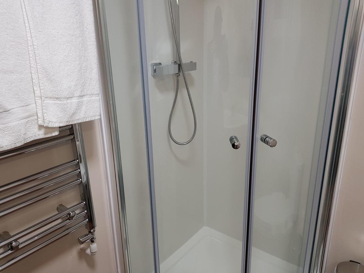 Edinburgh House Apartments Екстер'єр фото